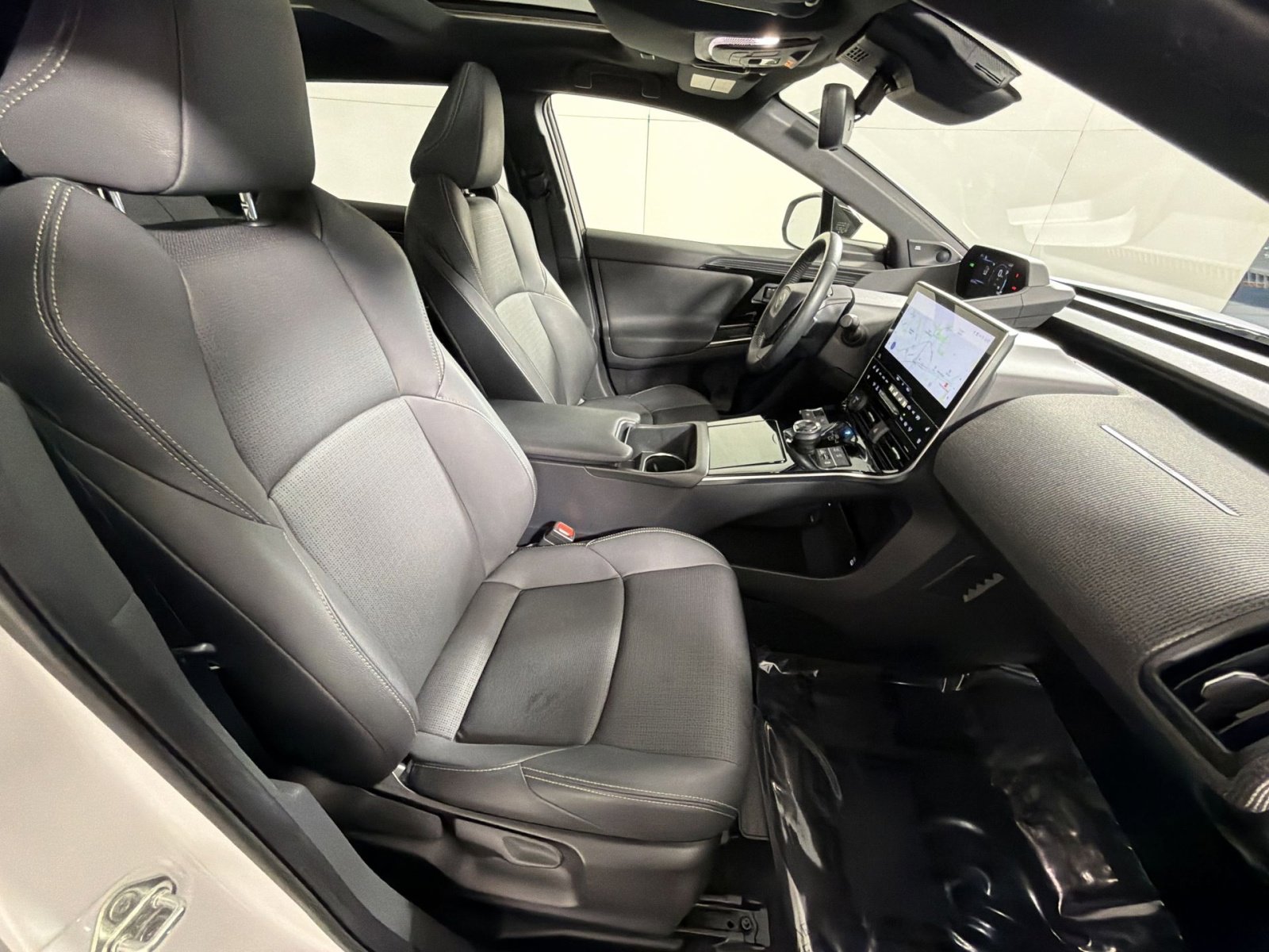 Used 2023 Toyota bZ4X XLE image 27