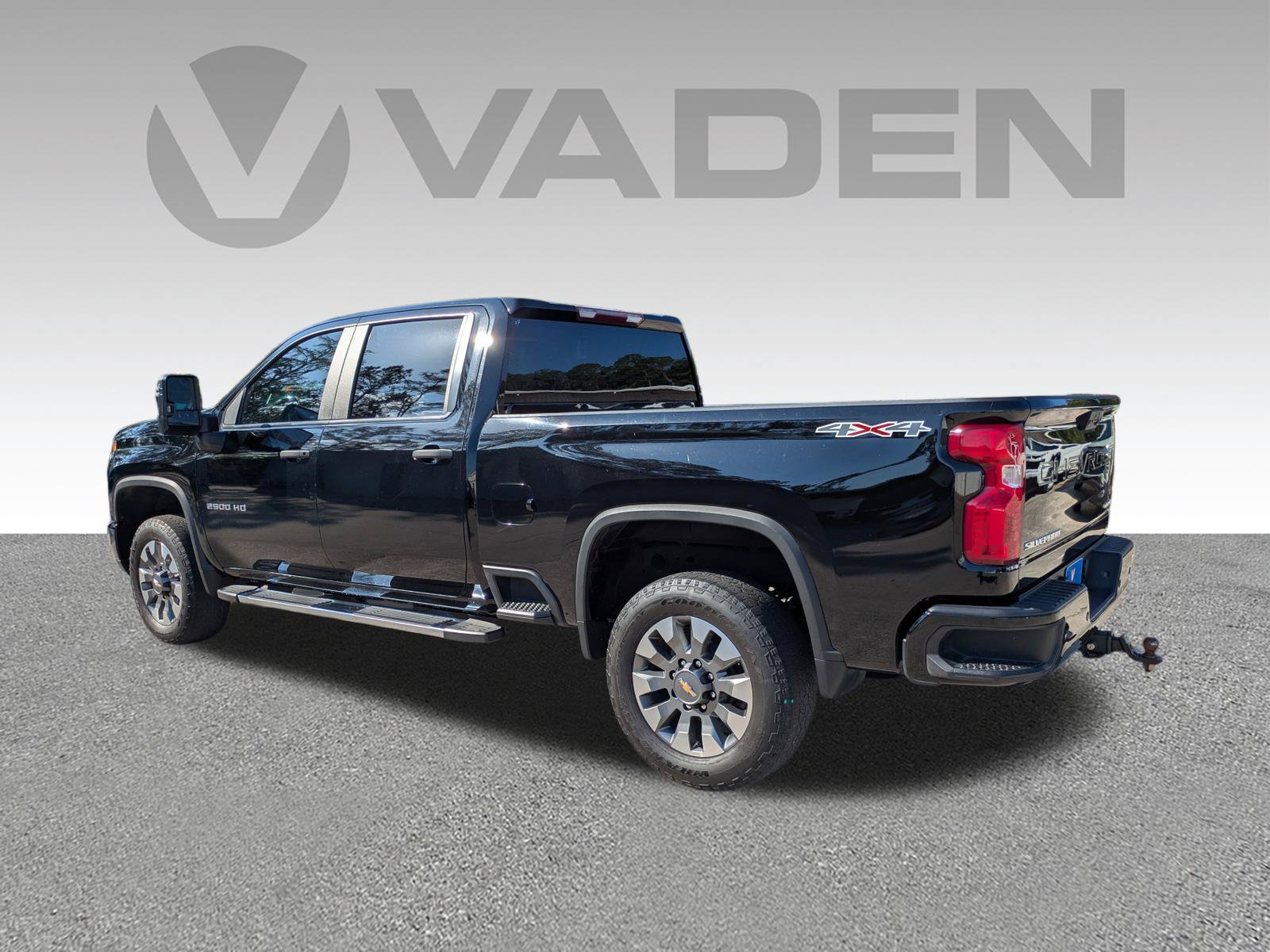 Used 2024 Chevrolet Silverado 2500 Custom w/ Custom Value Package AWD/4WD image 27