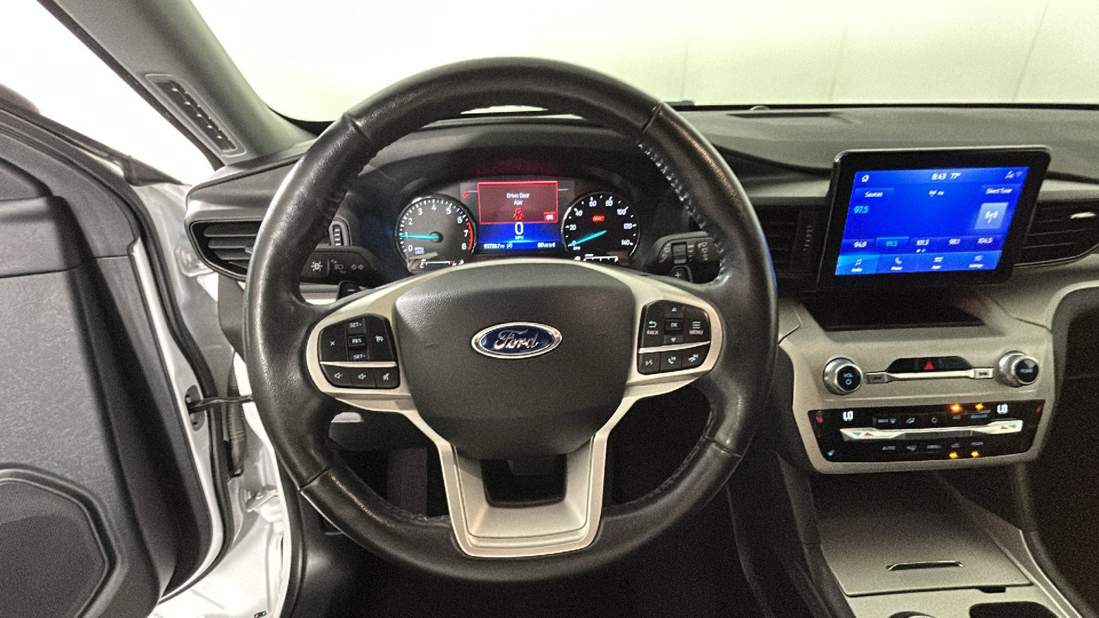 Used 2020 Ford Explorer XLT w/ Comfort Package AWD/4WD image 18
