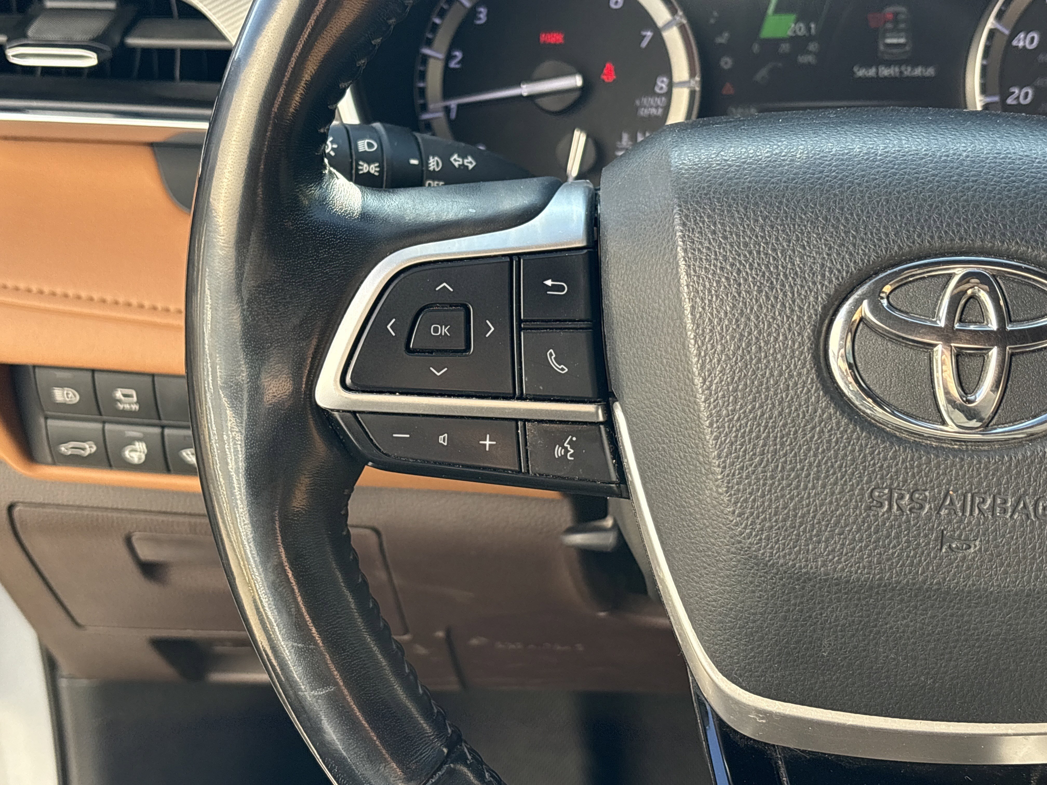 Used 2022 Toyota Highlander Platinum image 18