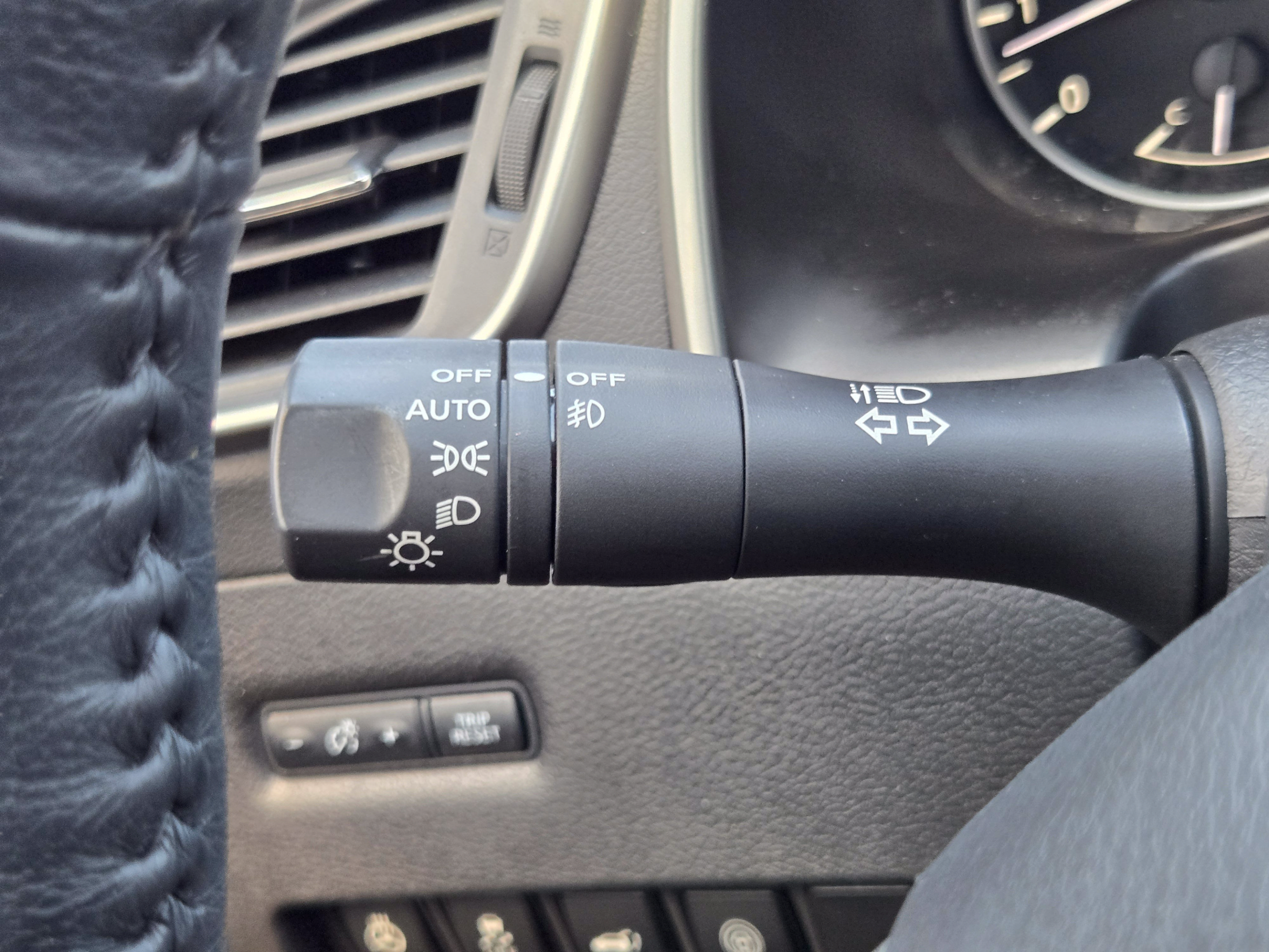 Used 2023 Nissan Murano SL w/ SL Moonroof Package FWD image 9