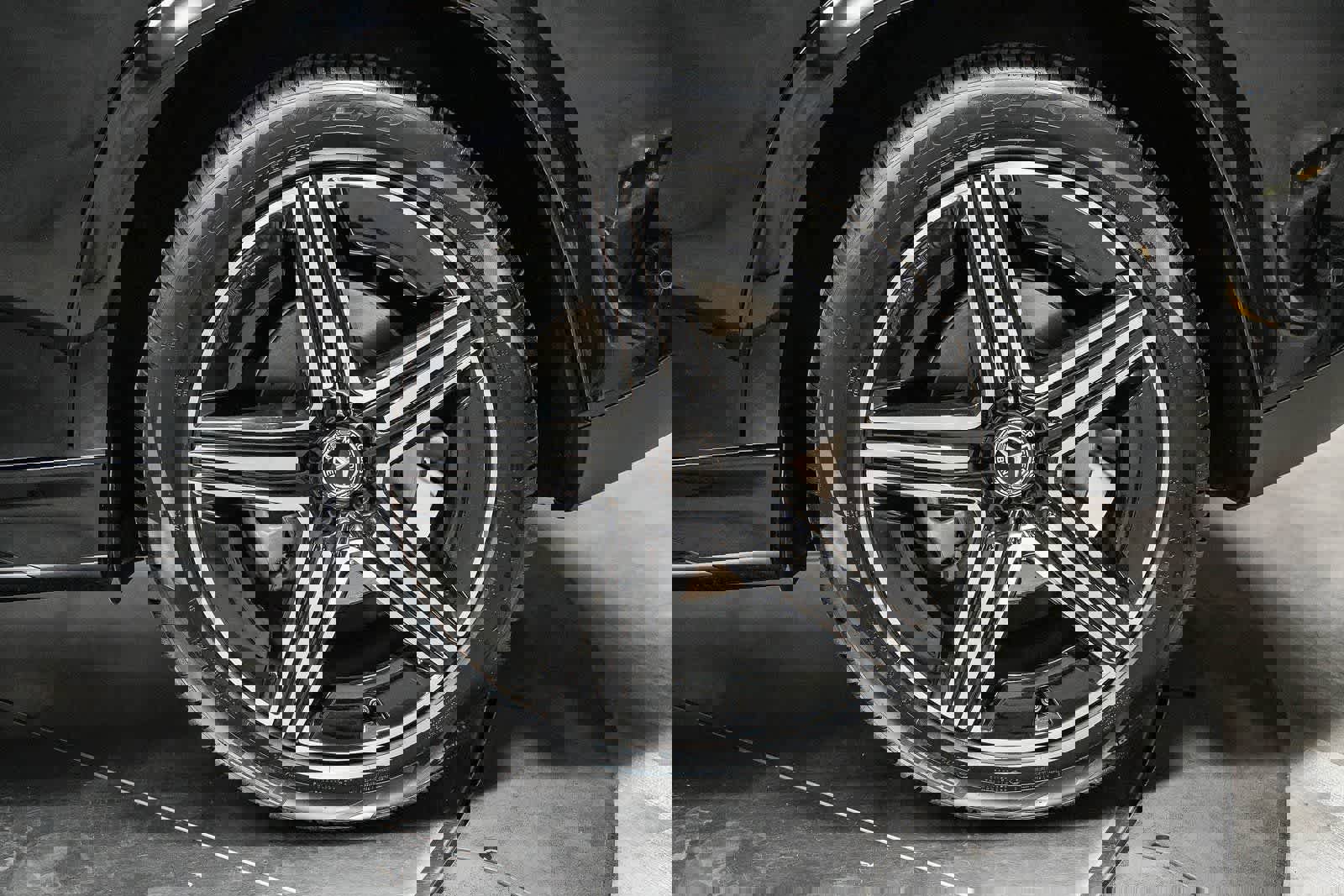 Used 2025 Mercedes-Benz GLE 450 4MATIC image 10