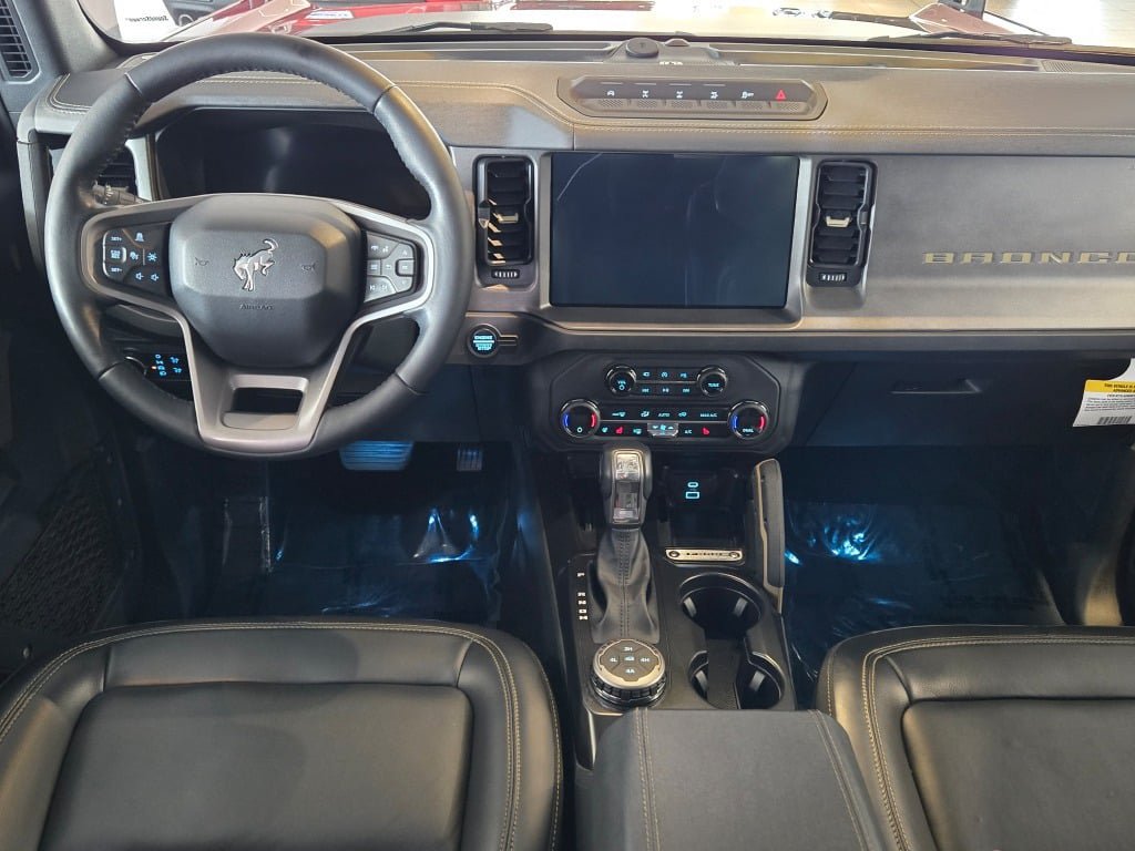 Used 2025 Ford Bronco Badlands AWD/4WD image 18