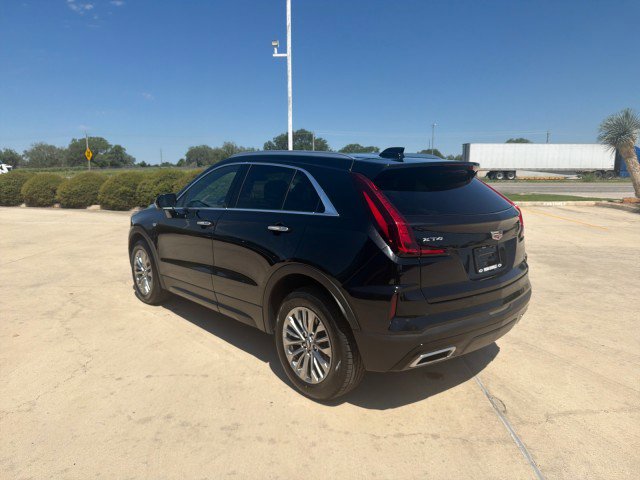 Used 2025 Cadillac XT4 Premium Luxury FWD image 12