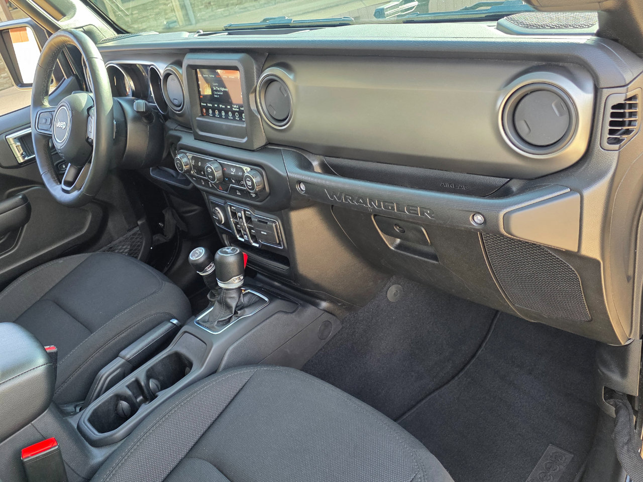 Used 2022 Jeep Wrangler Unlimited Sport image 24