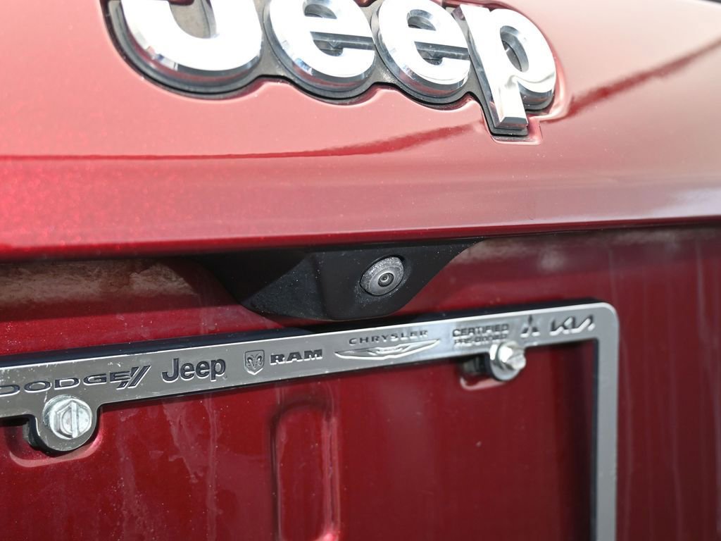 Used 2022 Jeep Compass Latitude image 33