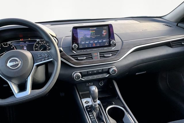 Used 2024 Nissan Altima 2.5 SV image 9