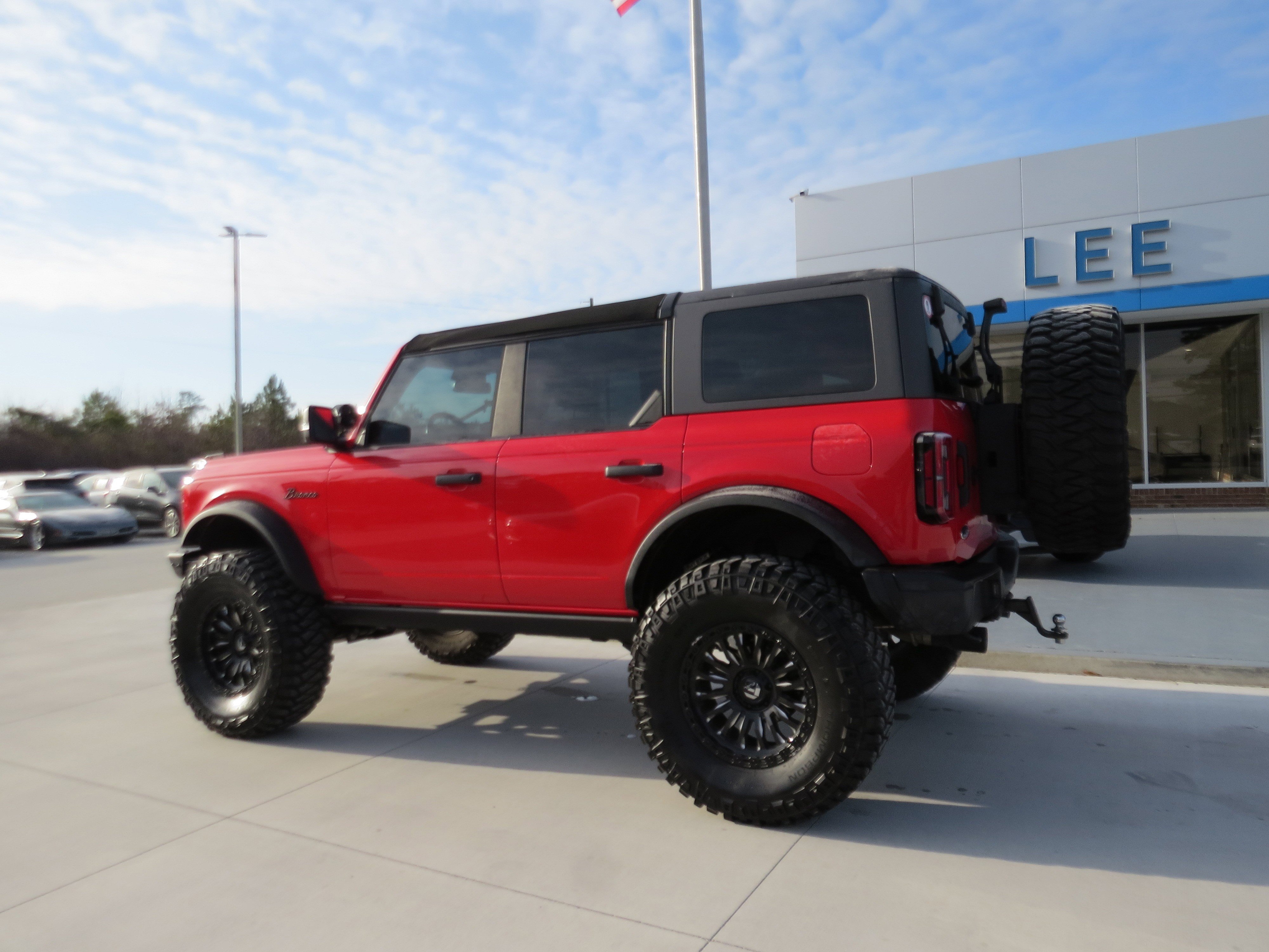 Used 2023 Ford Bronco Badlands image 3