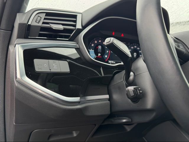 Used 2023 Audi Q3 2.0T Premium Plus w/ Premium Plus Package image 21