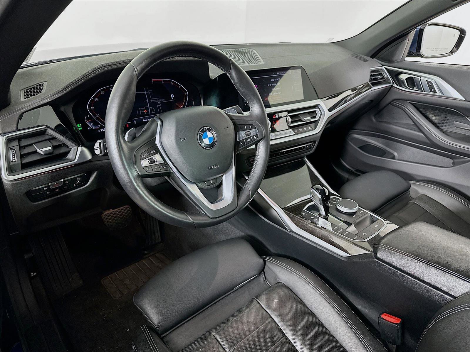 Used 2023 BMW 430i xDrive Convertible w/ Premium Package image 9