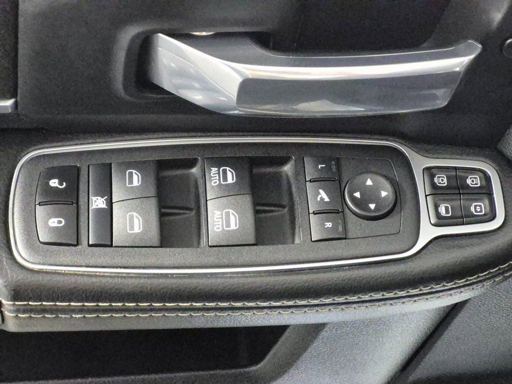 Used 2024 RAM 2500 Laramie image 14