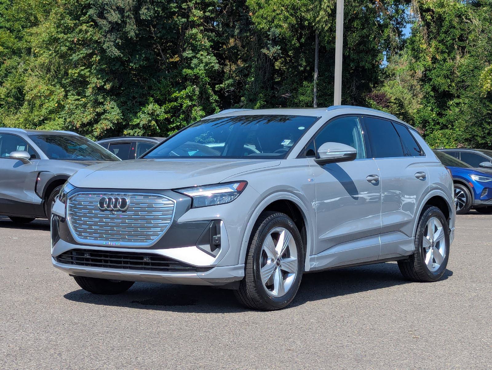 Used 2023 Audi Q4 e-tron Premium Plus AWD/4WD image 9
