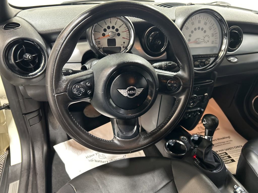 Used 2011 MINI Cooper Hardtop image 21