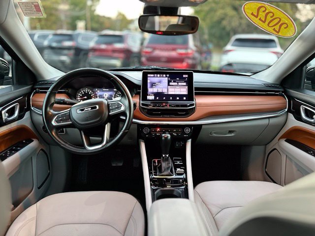 Used 2022 Jeep Compass Limited AWD/4WD image 17