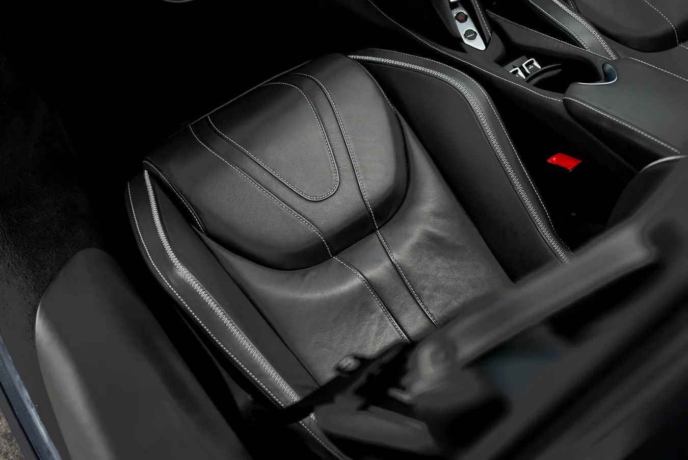 Used 2020 McLaren 720S Spider RWD image 22
