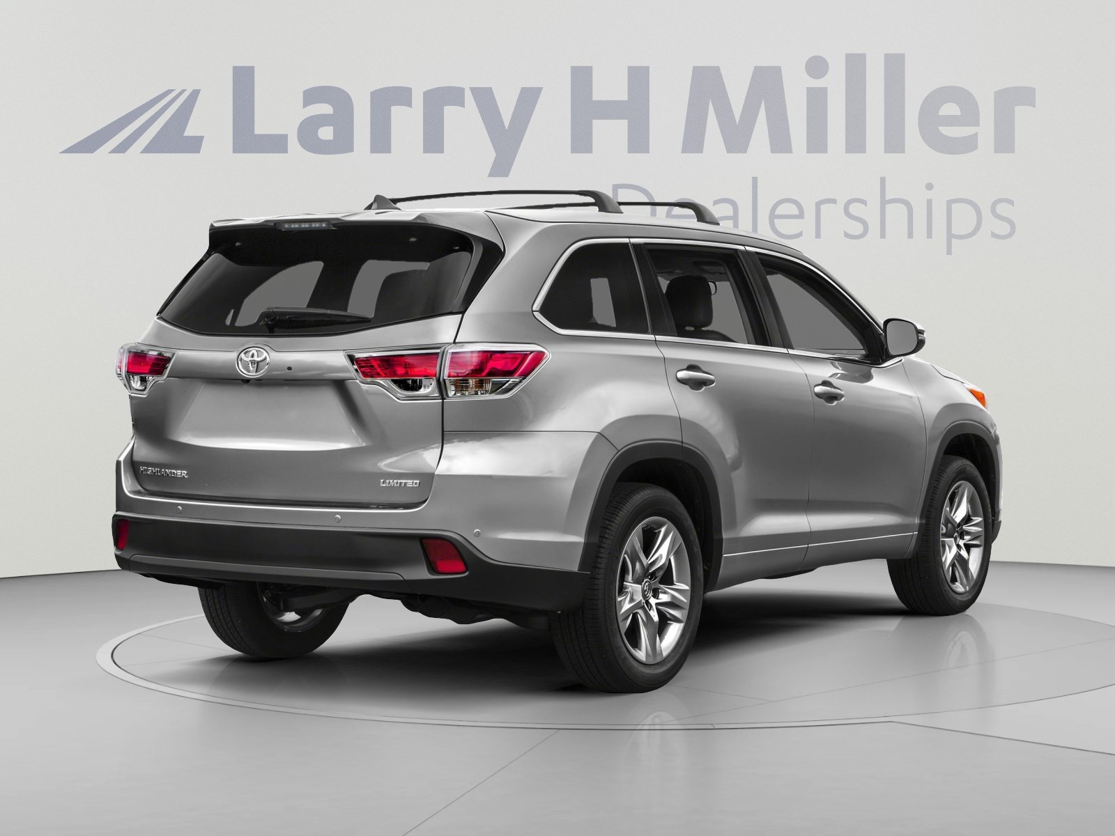 Used 2015 Toyota Highlander XLE FWD image 2