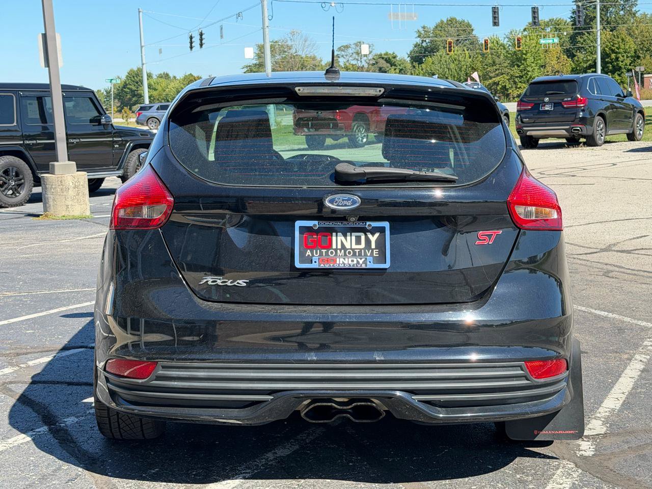 Used 2018 Ford Focus ST FWD image 4