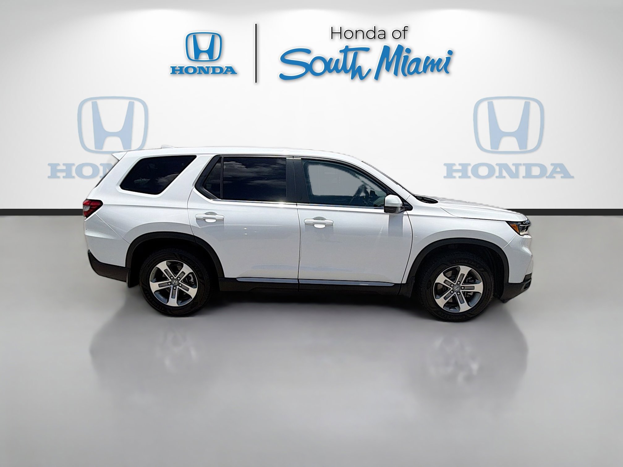 Used 2023 Honda Pilot EX-L image 8