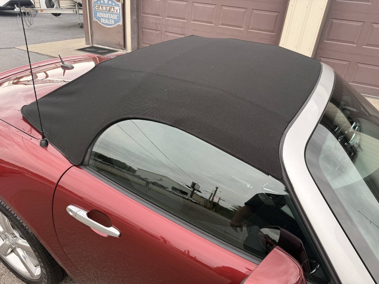 Used 2009 Pontiac Solstice Convertible w/ Preferred Package RWD image 23
