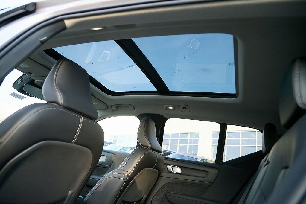 New 2026 Volvo XC40 B5 Plus w/ Protection Package Premier image 19