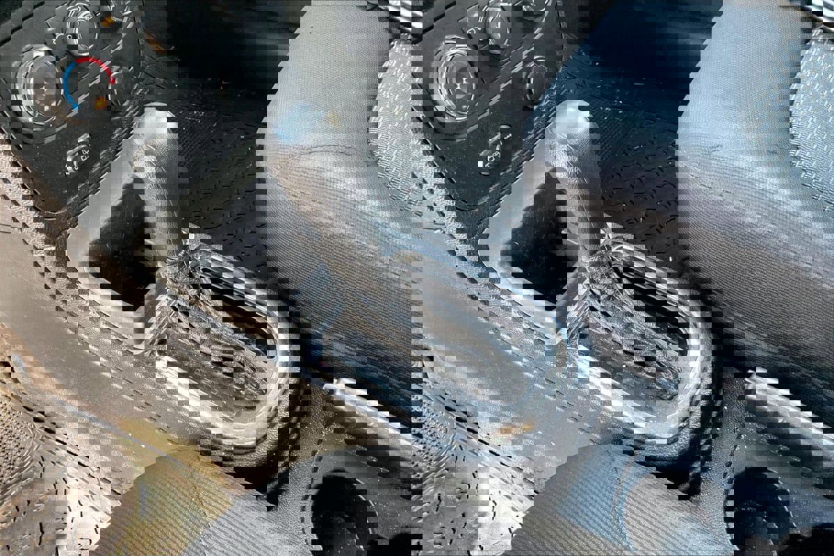 Used 2010 Chevrolet HHR LT image 15