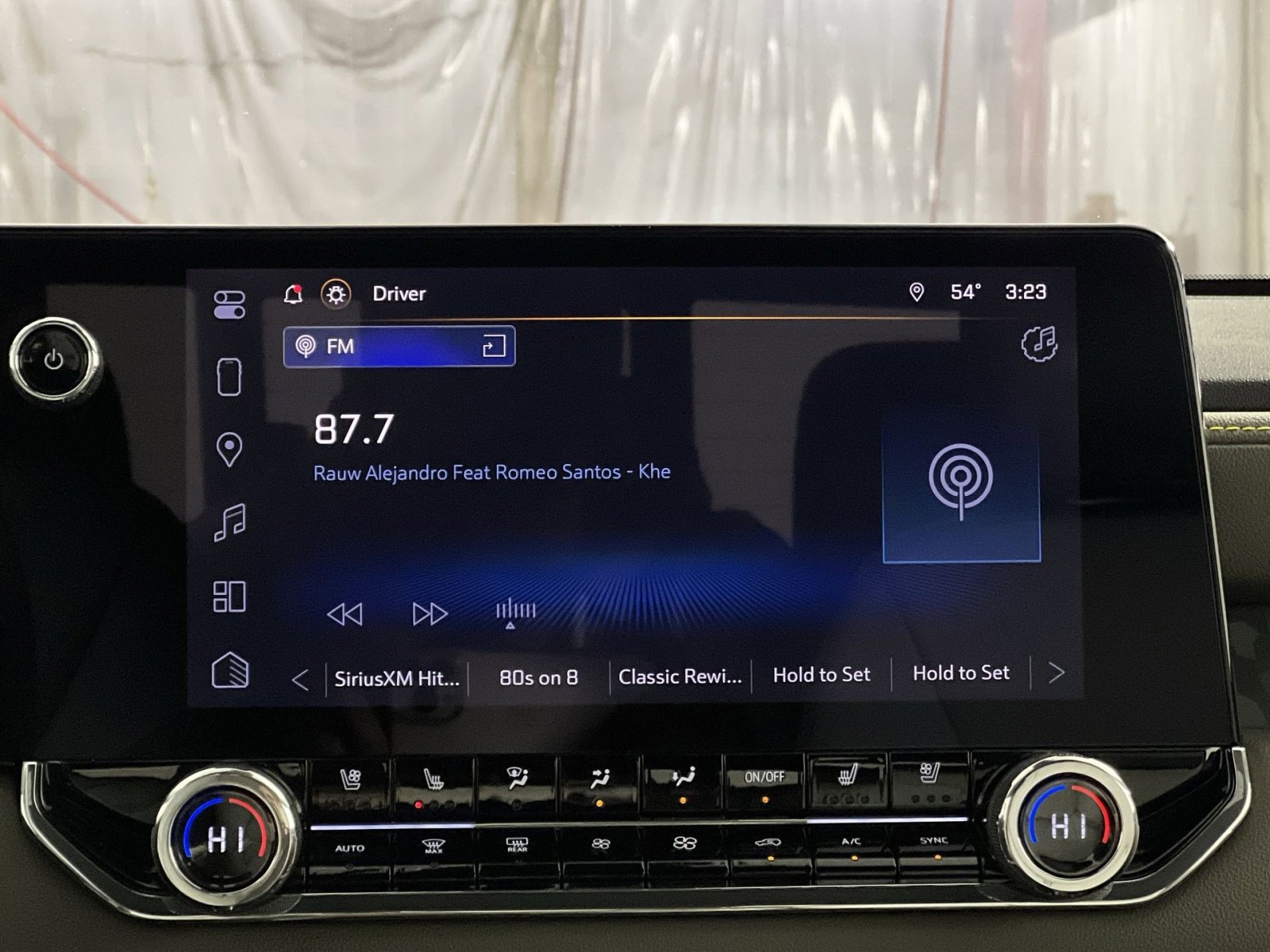 Used 2025 Chevrolet Colorado ZR2 w/ Technology Package image 18