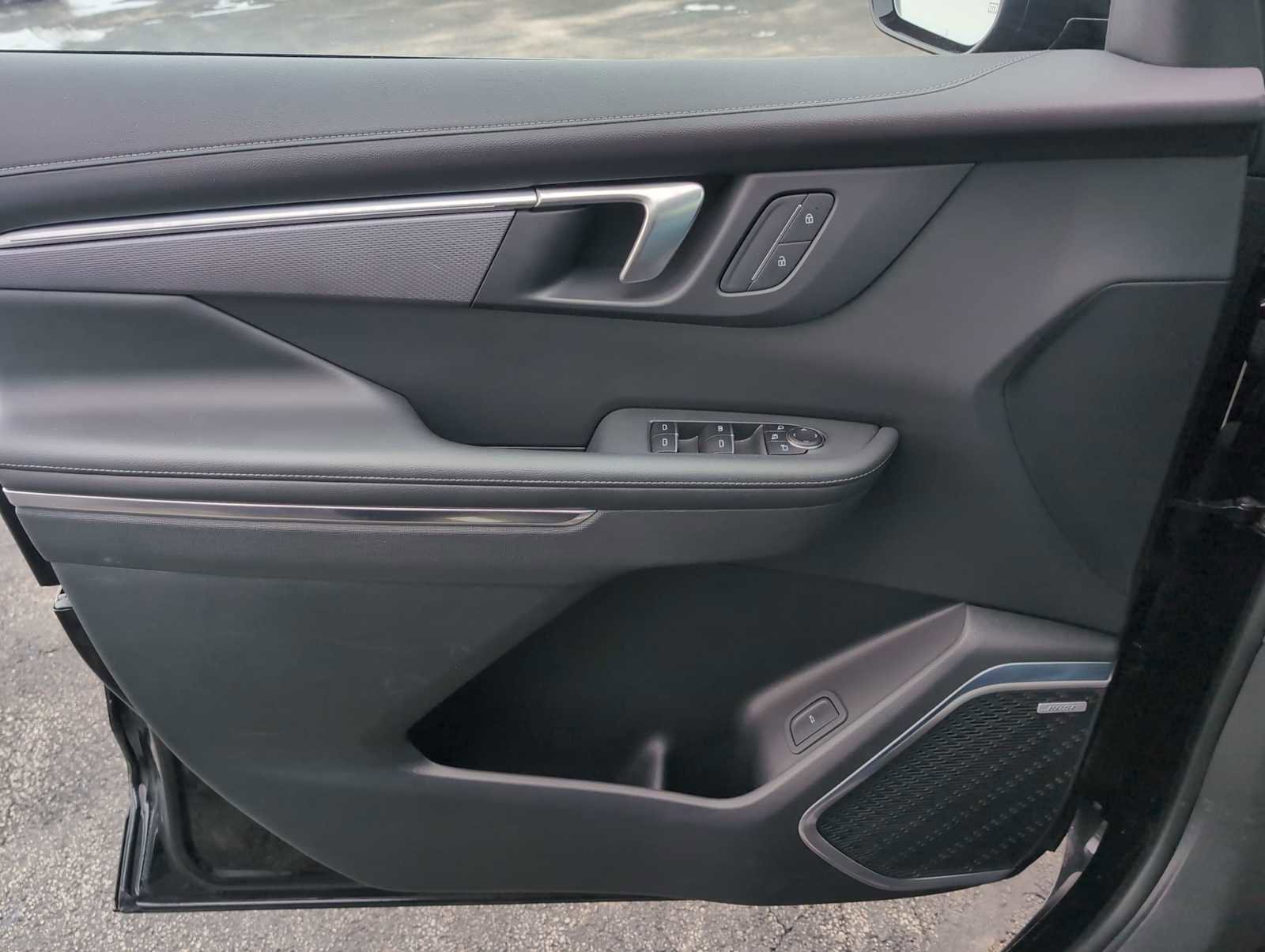 Used 2025 Buick Enclave Sport Touring image 29