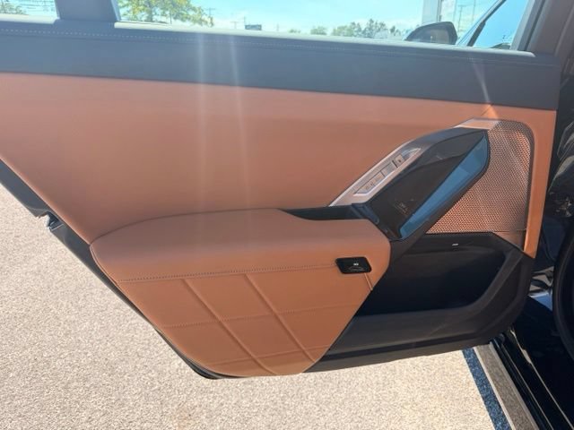 Used 2025 BMW 740i xDrive w/ Premium Package AWD/4WD image 9