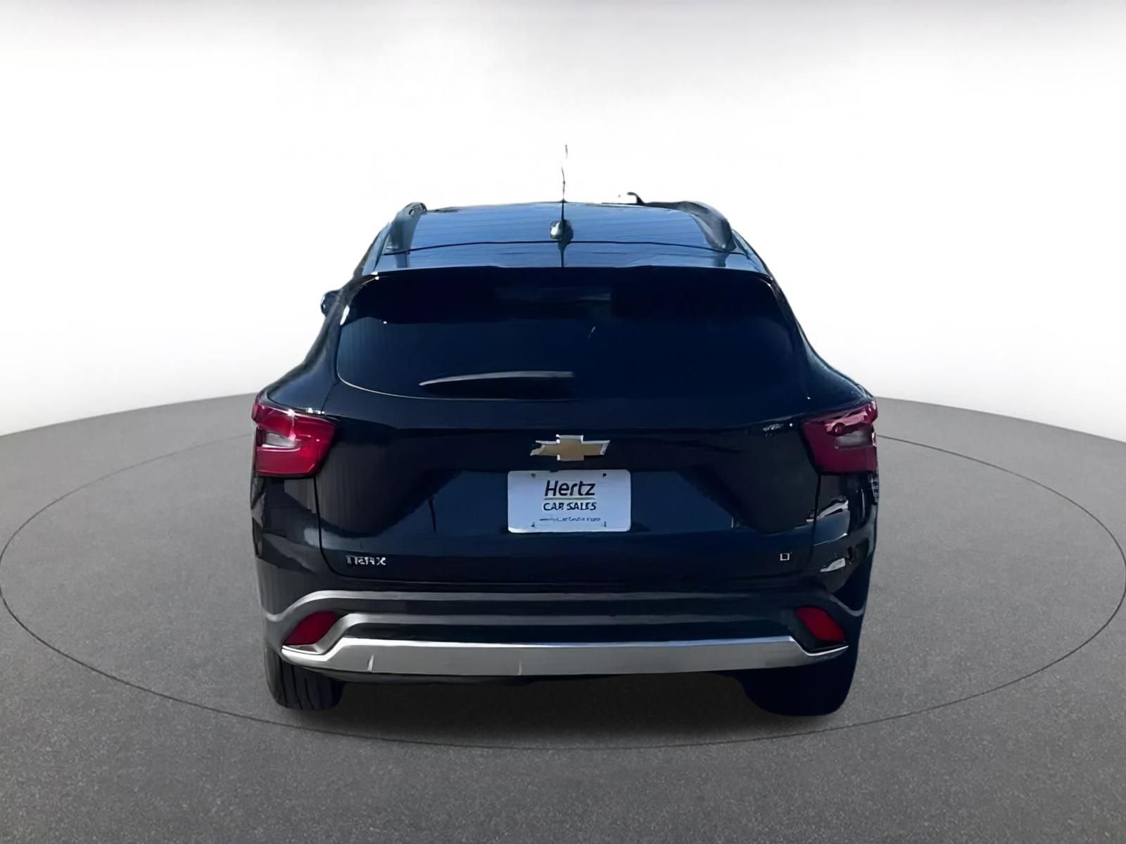 Used 2025 Chevrolet Trax LT image 14