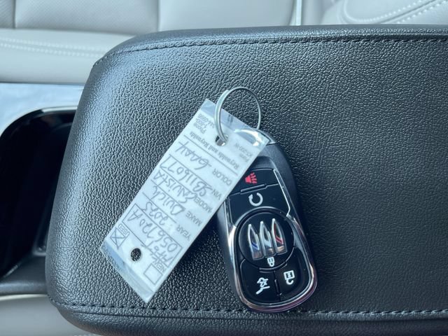 Certified 2025 Buick Envista Avenir FWD image 34