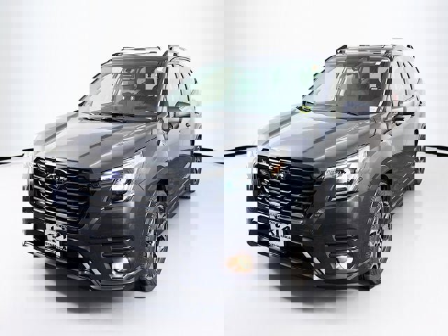 Used 2023 Subaru Forester Premium image 1