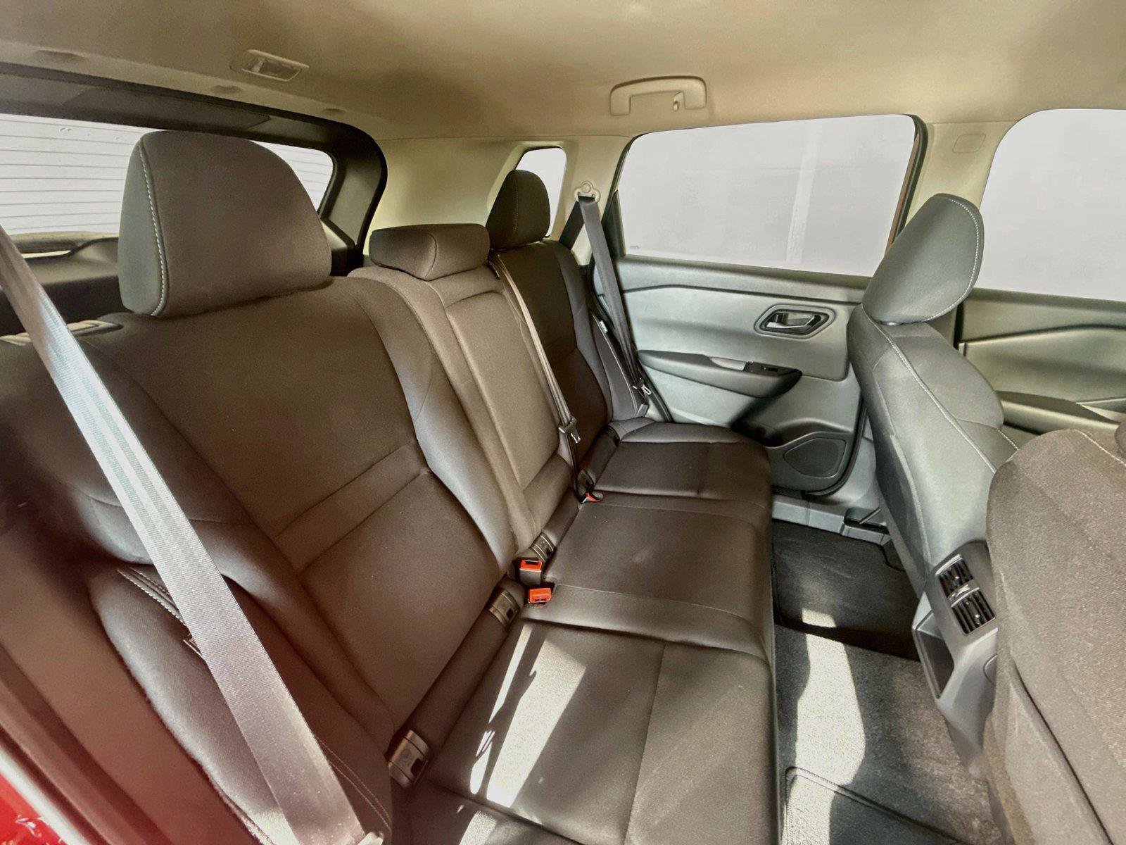 Used 2026 Nissan Rogue S FWD image 32