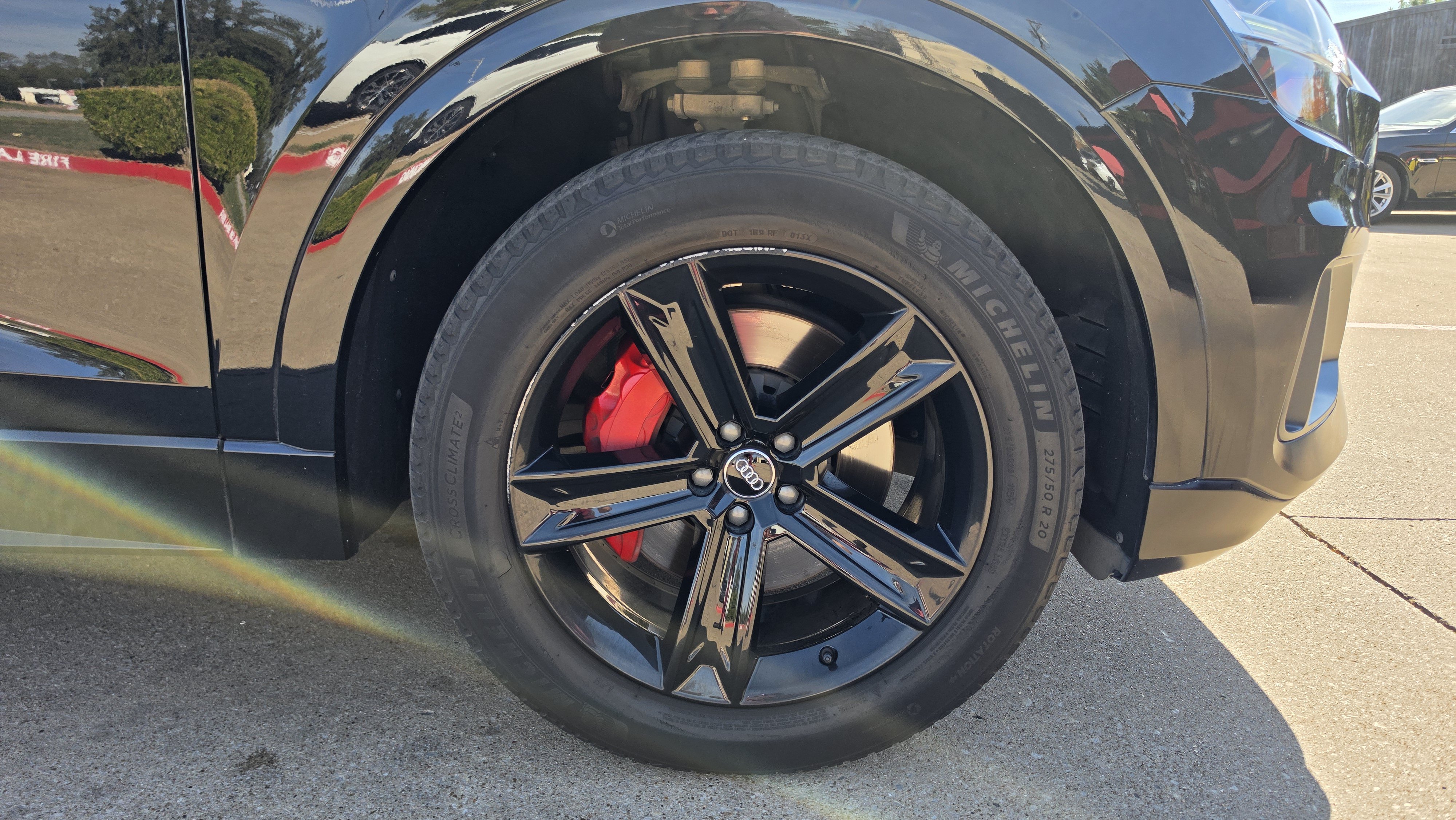 Used 2019 Audi Q8 Premium w/ Convenience Package AWD/4WD image 16