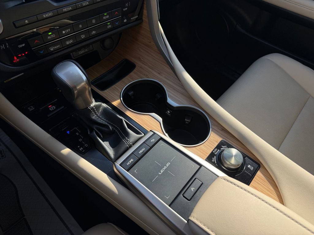 Used 2022 Lexus RX 350L 350L w/ Premium Package image 24