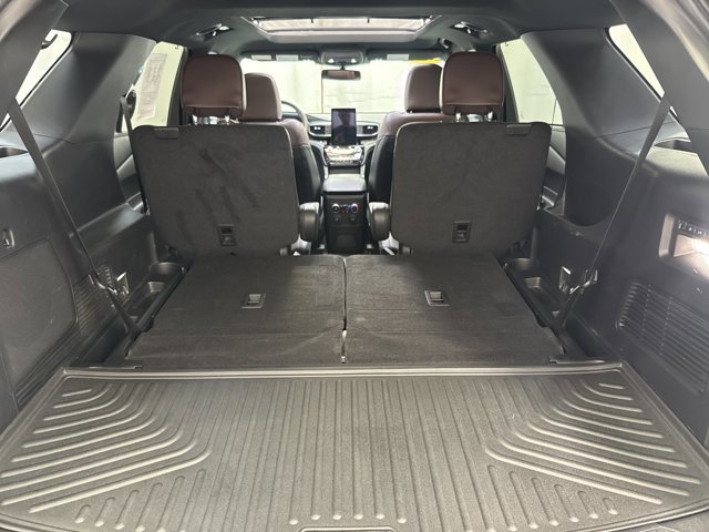 Used 2024 Ford Explorer Platinum w/ Technology Package image 33