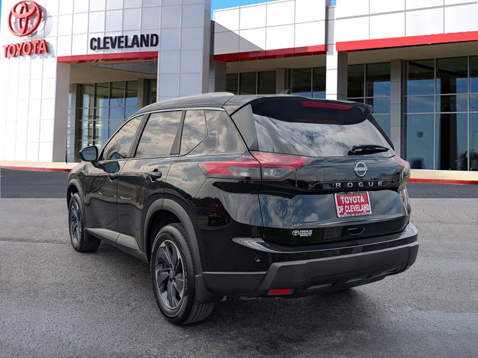 Used 2026 Nissan Rogue SV w/ SV Premium Package video 4