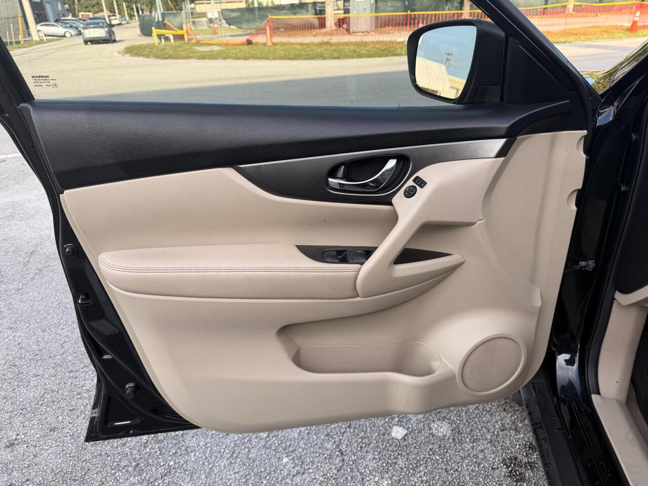 Used 2015 Nissan Rogue SV FWD image 15