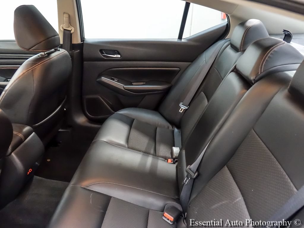 Used 2019 Nissan Altima 2.5 SR FWD image 11