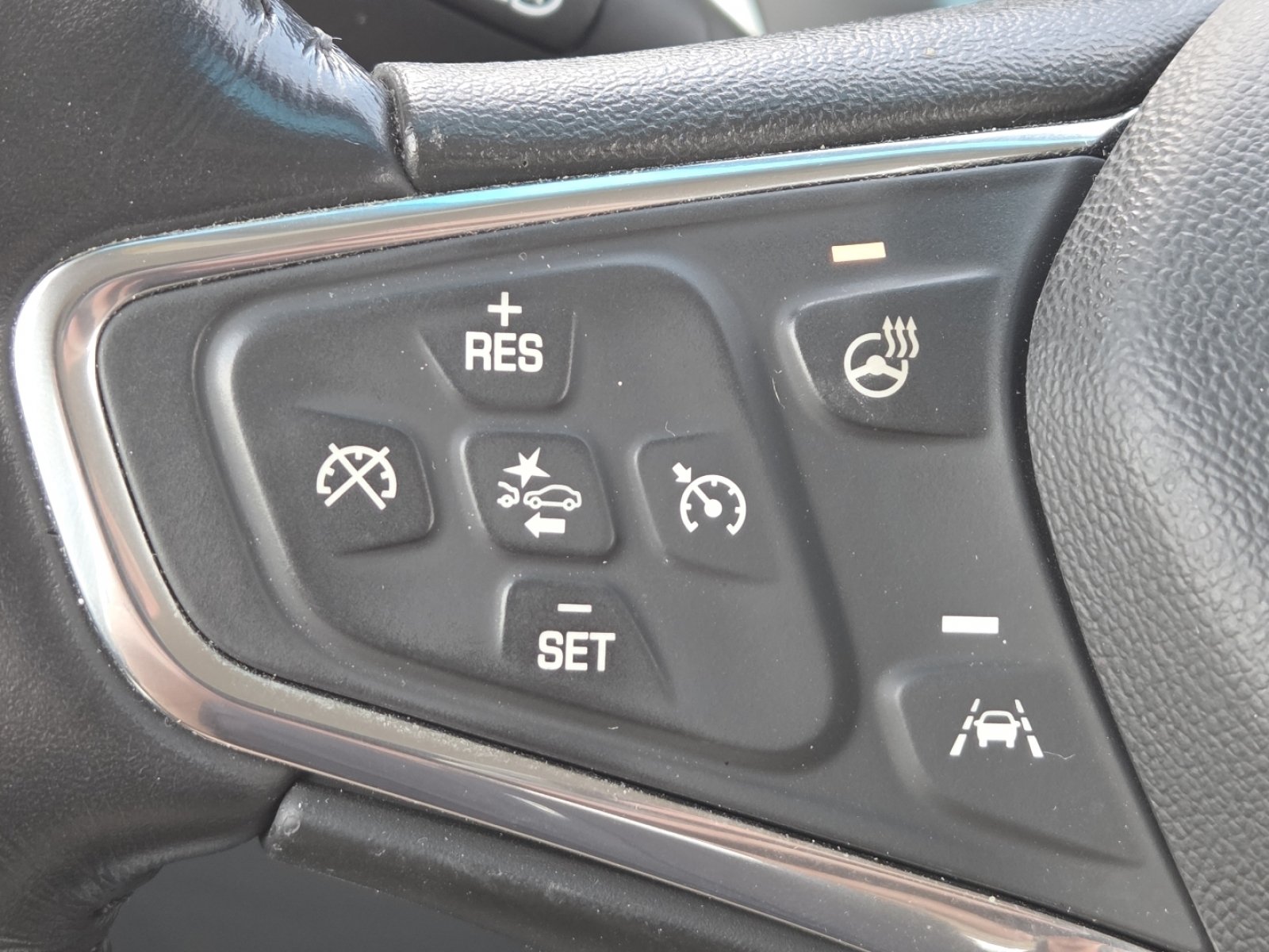 Used 2020 Chevrolet Bolt LT FWD image 5