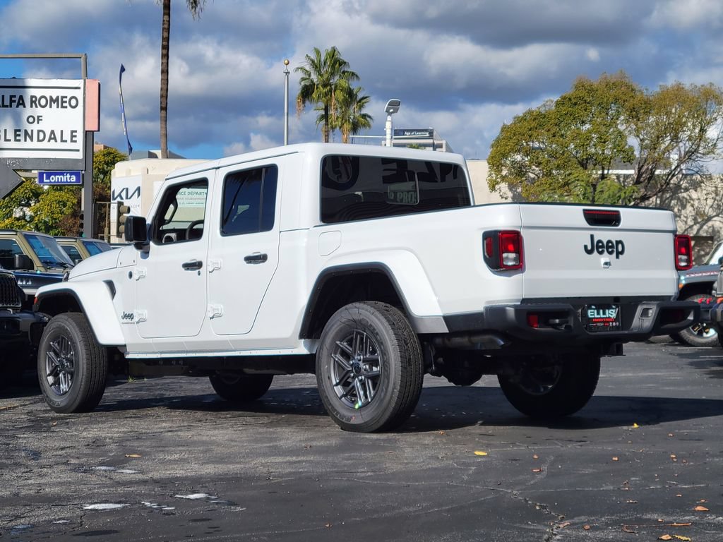 New 2026 Jeep Gladiator Sport AWD/4WD image 2