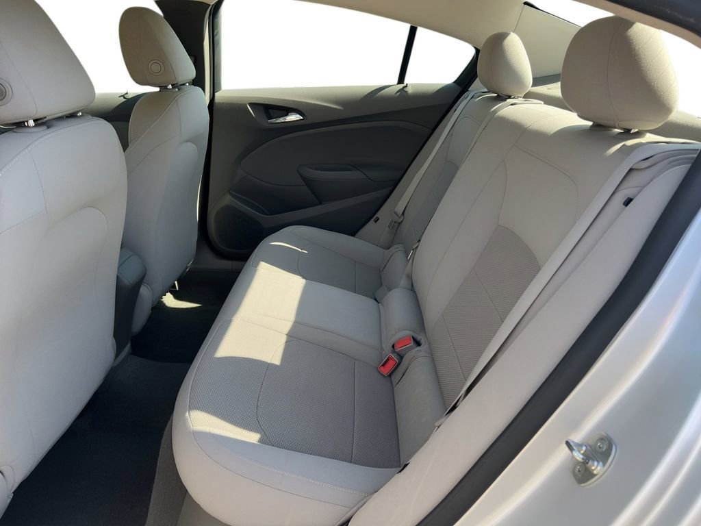 Used 2017 Chevrolet Cruze LS FWD image 7