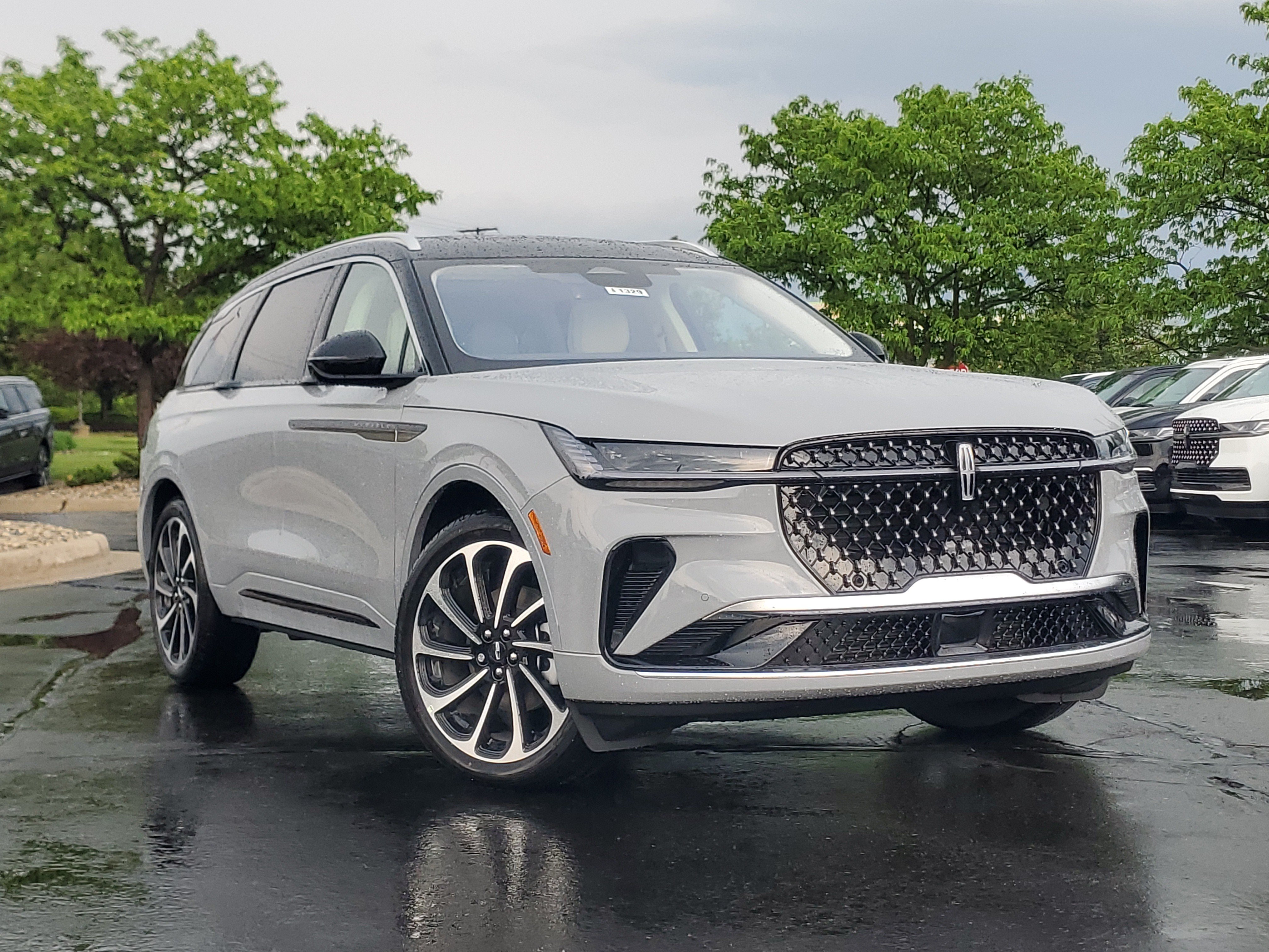 New 2026 Lincoln Nautilus Black Label AWD/4WD image 1
