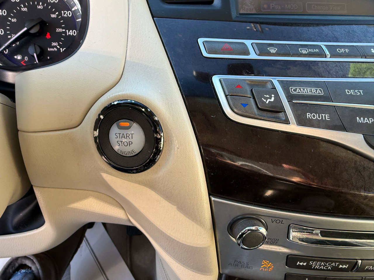 Used 2013 INFINITI JX35 AWD w/ Premium Pkg image 23