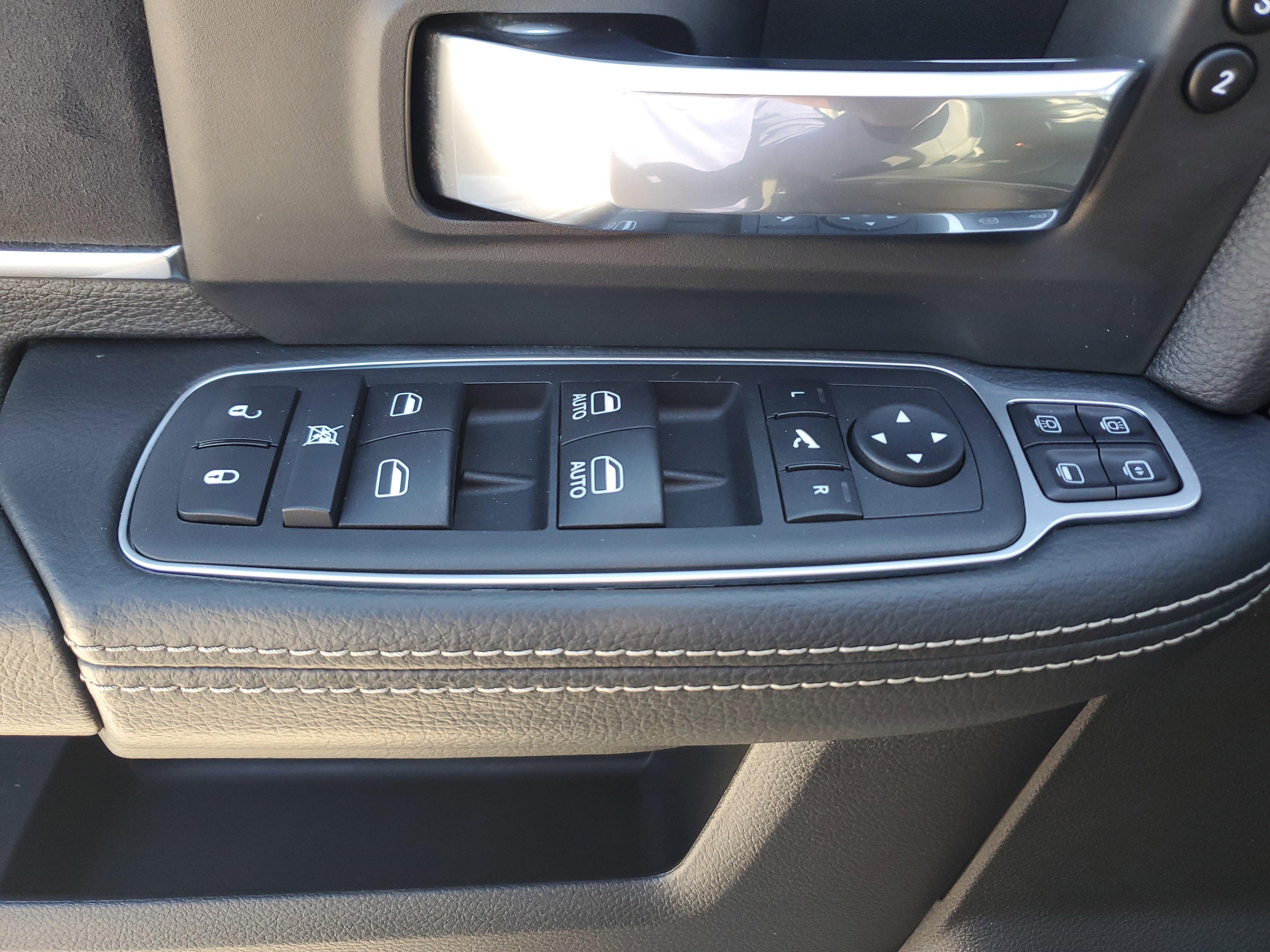 Used 2024 RAM 2500 Laramie w/ Safety Group image 22