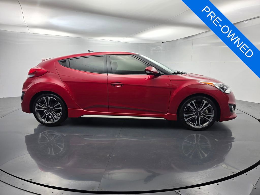 Used 2016 Hyundai Veloster Turbo w/ Option Group 04 FWD image 3