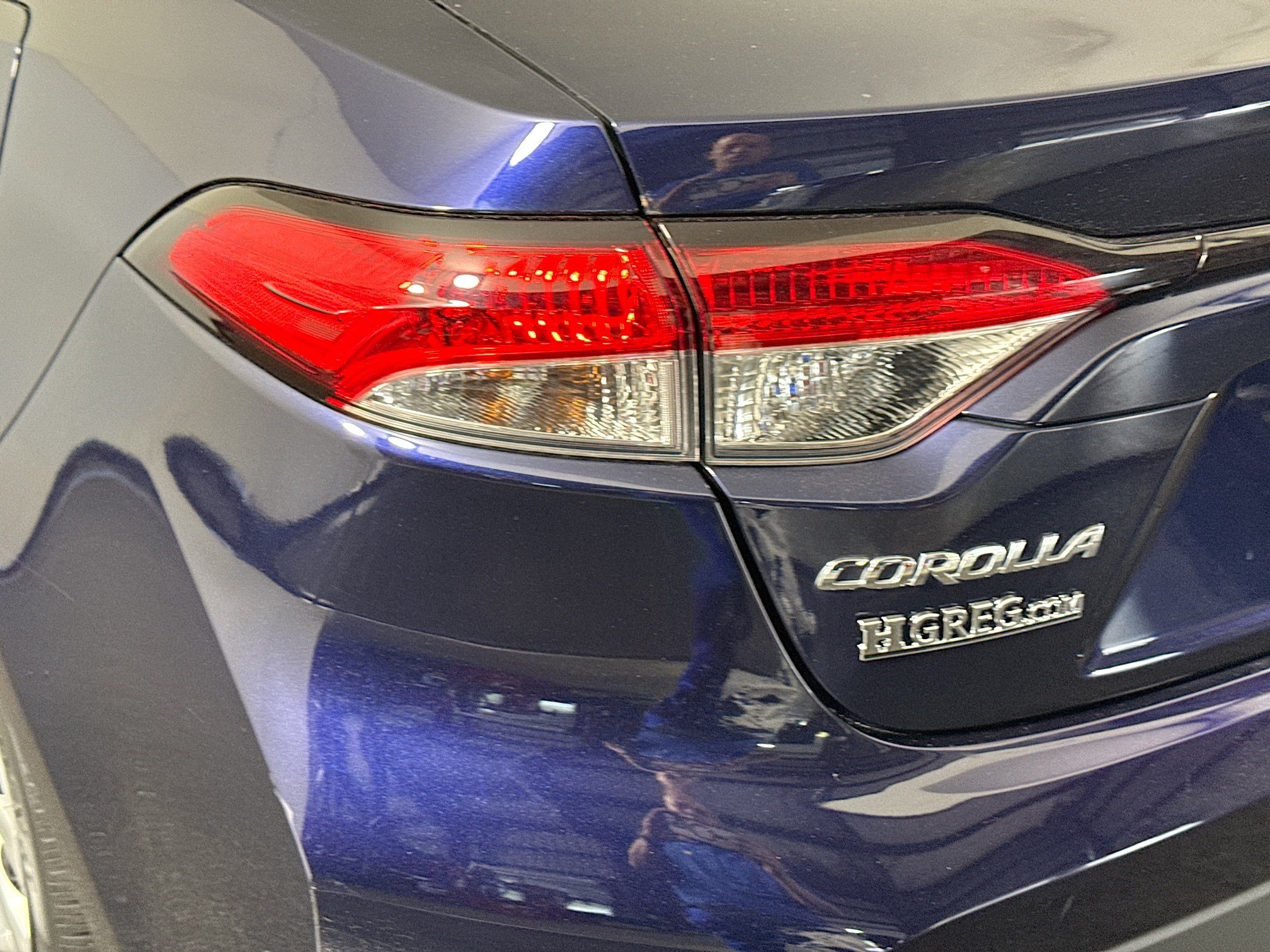 Used 2020 Toyota Corolla LE FWD image 35