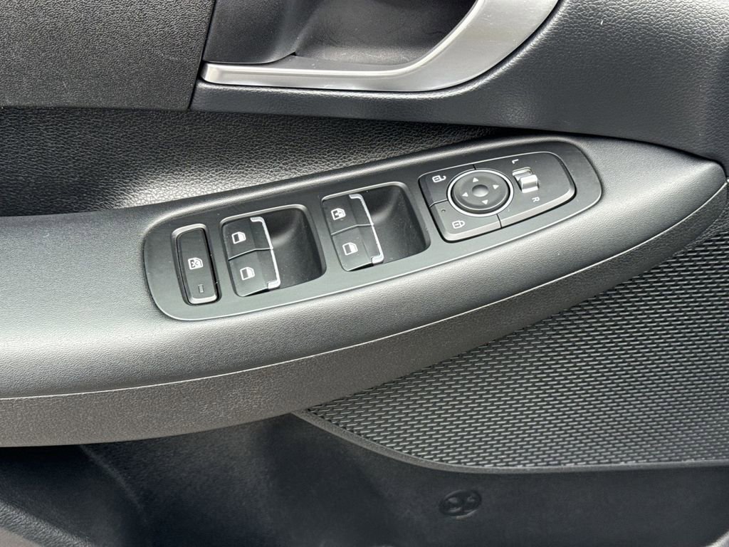 Used 2022 Hyundai Sonata SE image 13