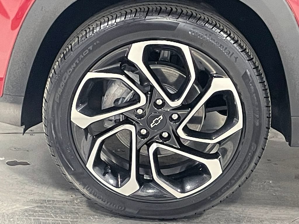 Used 2024 Chevrolet Trax RS FWD image 35
