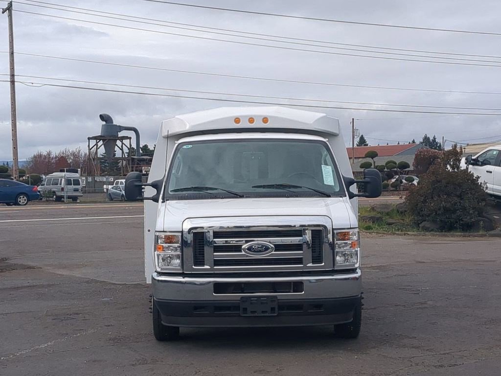 New 2024 Ford E-350 and Econoline 350 Super Duty w/ Power Windows & Locks Group RWD image 8