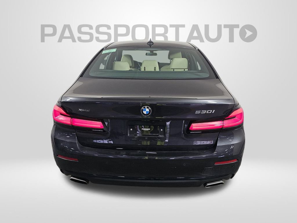Used 2022 BMW 530i xDrive w/ Premium Package image 5
